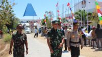 Dandim 1601/Sumba Timur Terjun Langsung Pimpin Pengamanan Hari Terakhir Pendaftaran Bakal Calon Bupati dan Wakil Bupati