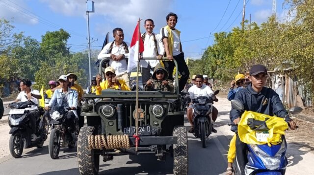 Ribuan Pendukung Padati Kota Seba, Paket SOLID Resmi Mendaftar di KPU Sabu Raijua