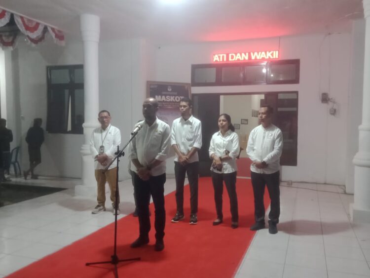 Paket BERANI Mendaftar di KPU Kabupaten Sumba Tengah Hari Terakhir