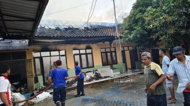 Kantor Dinsos Magetan Terbakar, Sejumlah Stok Kursi Roda Lumat