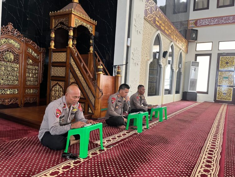 Jajaran Batalyon A Pelopor Brimob Polda Kaltim Laksanakan Kegiatan Binrohtal Jajaran Batalyon A Pelopor Brimob Polda Kaltim Laksanakan Kegiatan Binrohtal