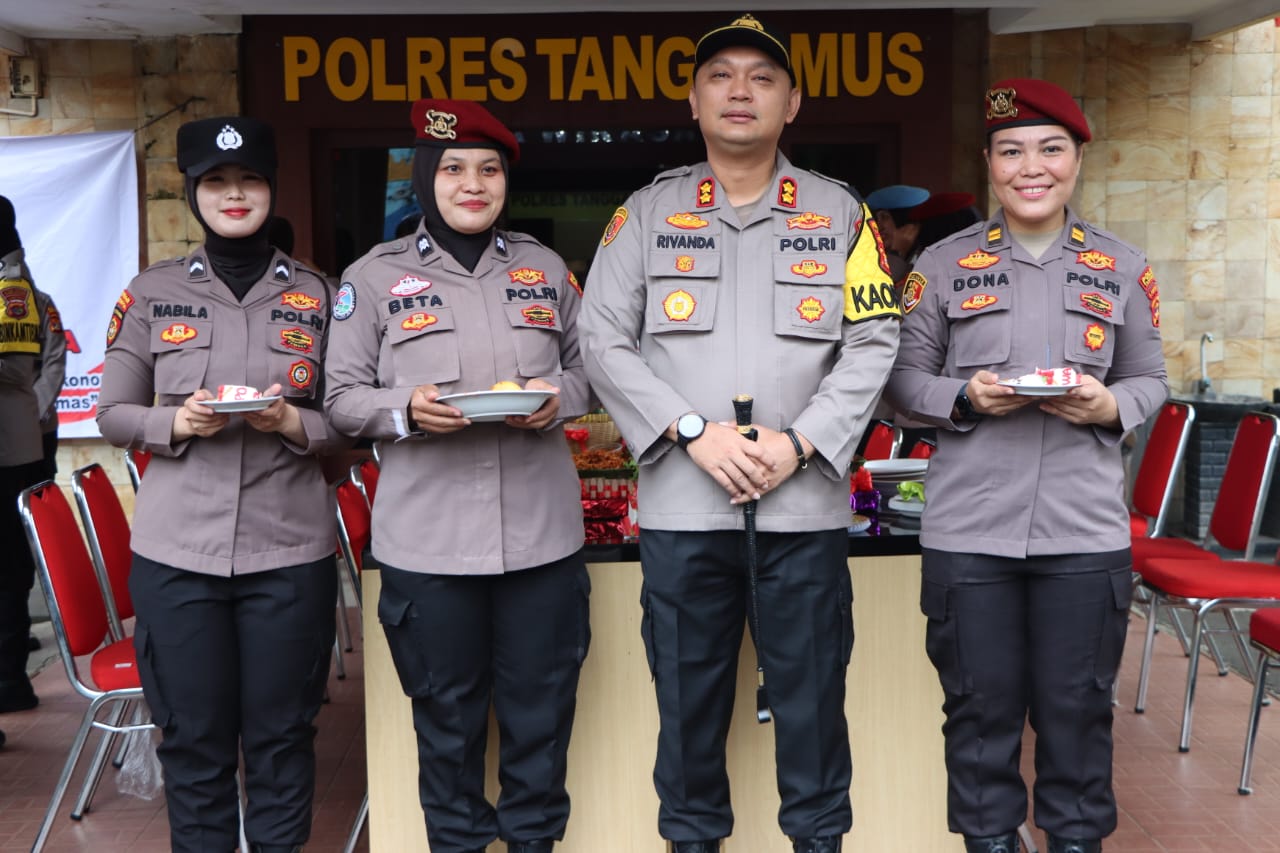 Polres Tanggamus Gelar Syukuran Peringatan Hari Jadi Polwan ke-76