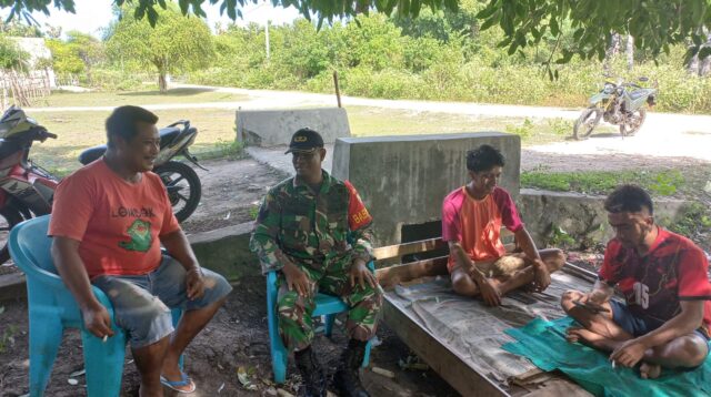 Babinsa Koramil 03/Pahunga Lodu Ajak Masyarakat Bijak Dalam Menggunakan Medsos