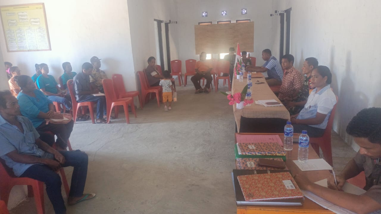 Babinsa Koramil 05/Waingapu Menghadiri Kegiatan Rapat Rembuk Stunting Dan Musyawarah Desa TA.2024