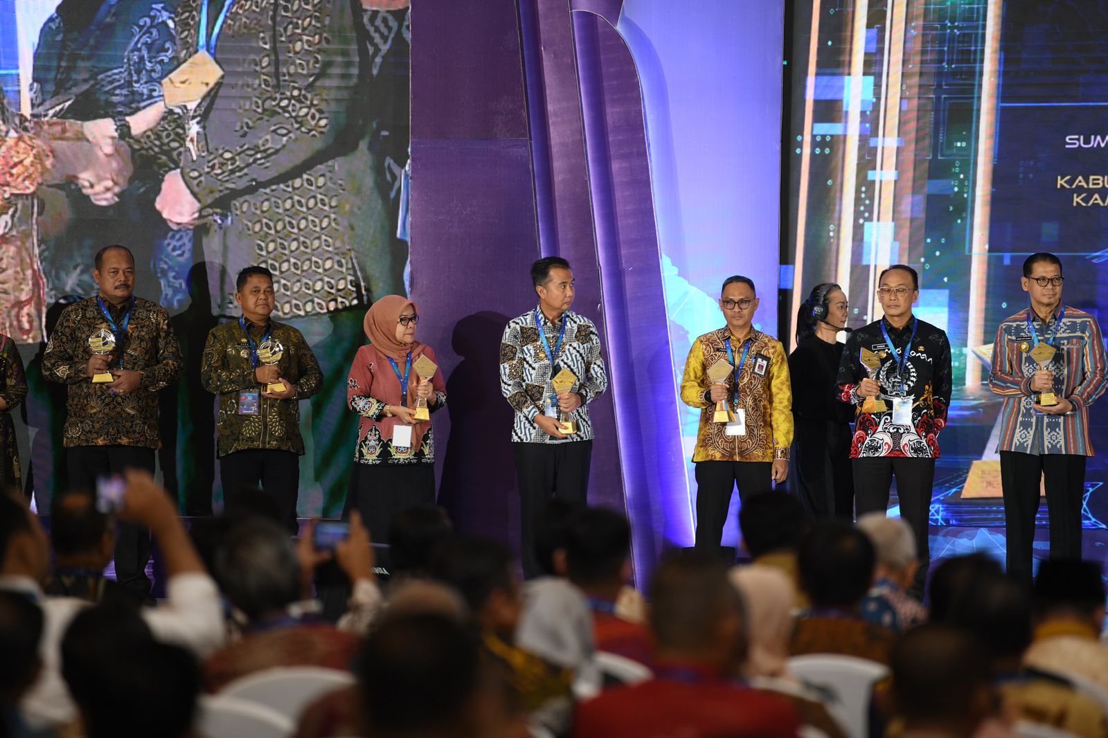 TP2DD AWARD Jawa Barat Raih Penghargaan sebagai Provinsi Terbaik 2024 Wilayah Jawa-Bali