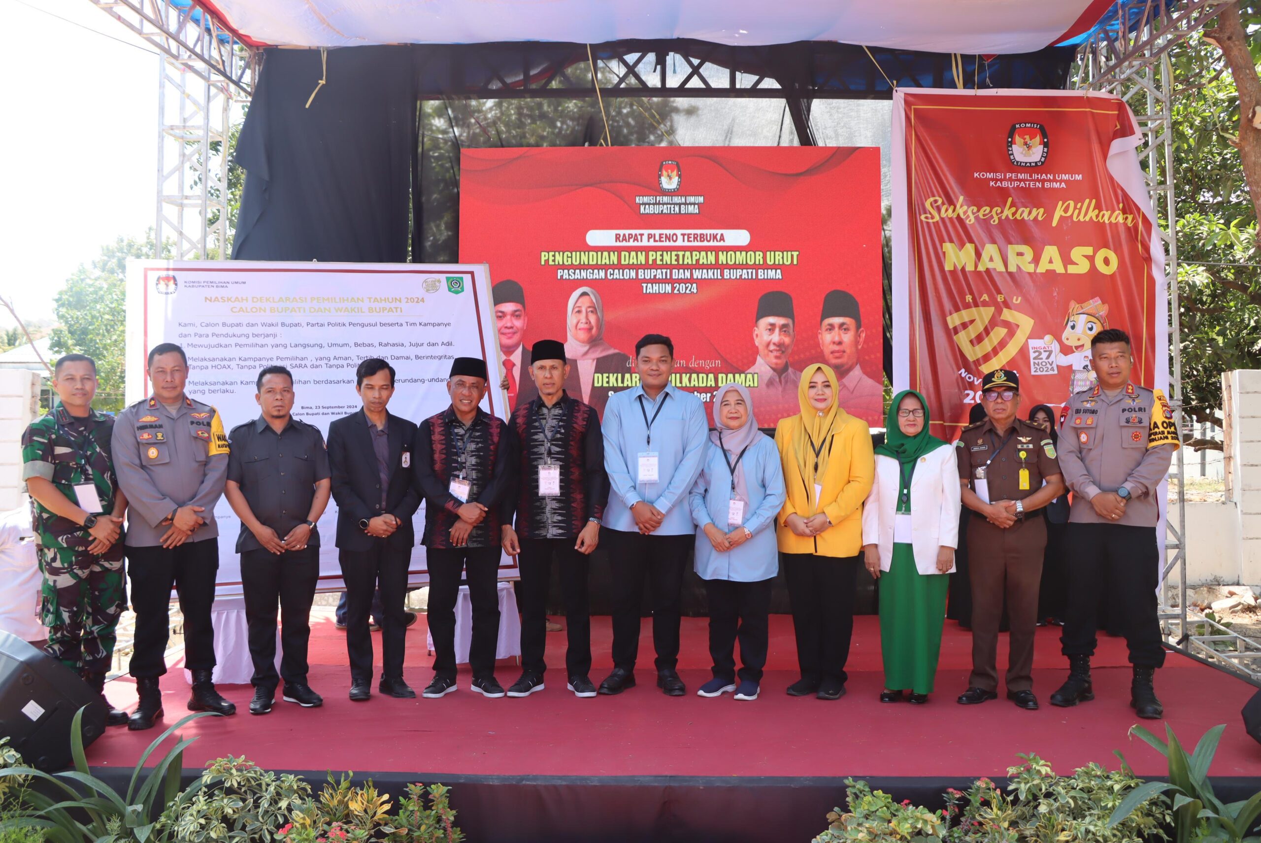 KPU Gelar Rapat Pleno Terbuka Pengundian dan Penetapan Nomor Urut Paslon Bupati-Wakil Bupati Bima Tahun 2024