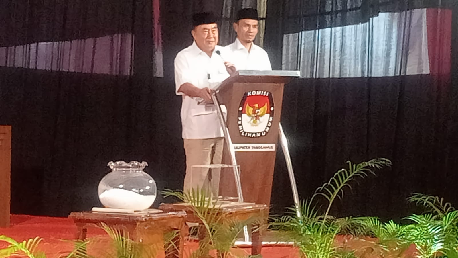 Rapat Pleno Pengundian Nomor Urut Pasangan Calon Bupati dan Wakil Bupati Tanggamus Rapat Pleno Pengundian Nomor Urut Pasangan Calon Bupati dan Wakil Bupati Tanggamus