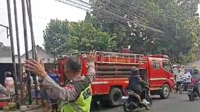 Lupa Matikan Kompor Dapur, Rumah Terbakar Seorang Terluka