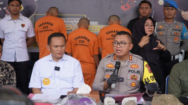 Kapolres Tasikmalaya Kota dan PJ Walikota, Rilis Ungkap Kasus Pengeroyokan Remaja di Jalan Letjen Mashudi Cibeureum