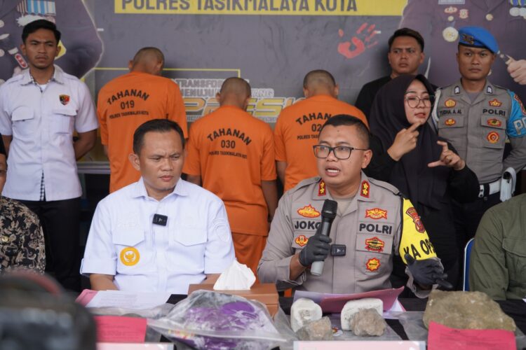 Kapolres Tasikmalaya Kota dan PJ Walikota, Rilis Ungkap Kasus Pengeroyokan Remaja di Jalan Letjen Mashudi Cibeureum