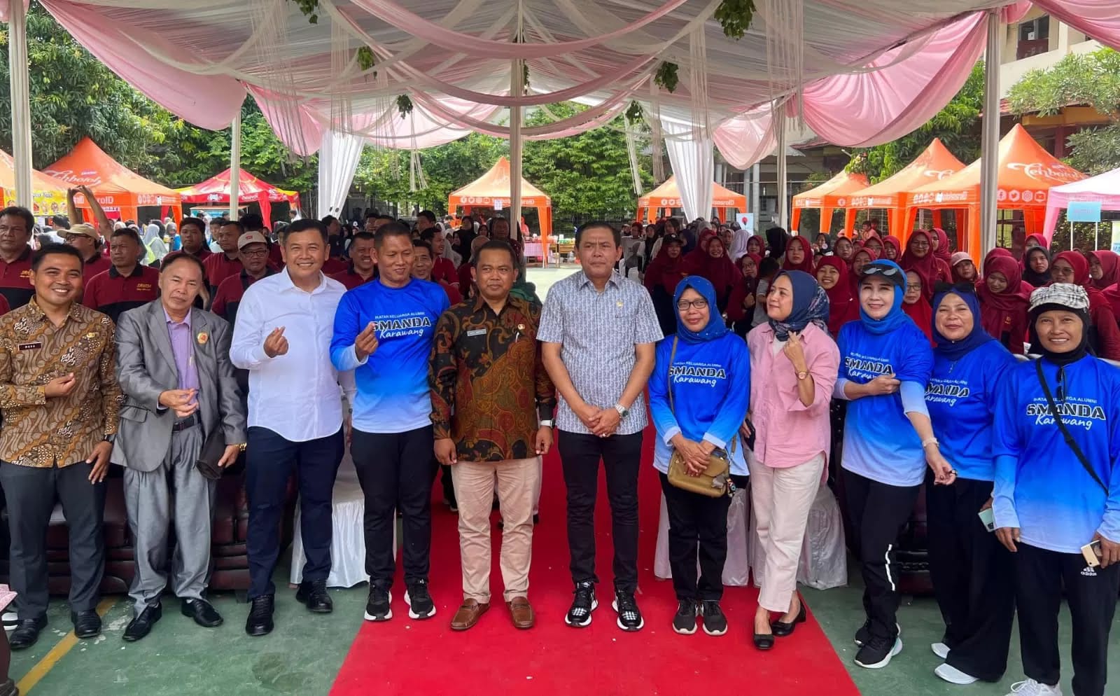 Ketua DPRD Kabupaten Karawang H.Endang Sodikin Menghadiri Milad Ke 41 SMAN 2 Karawang