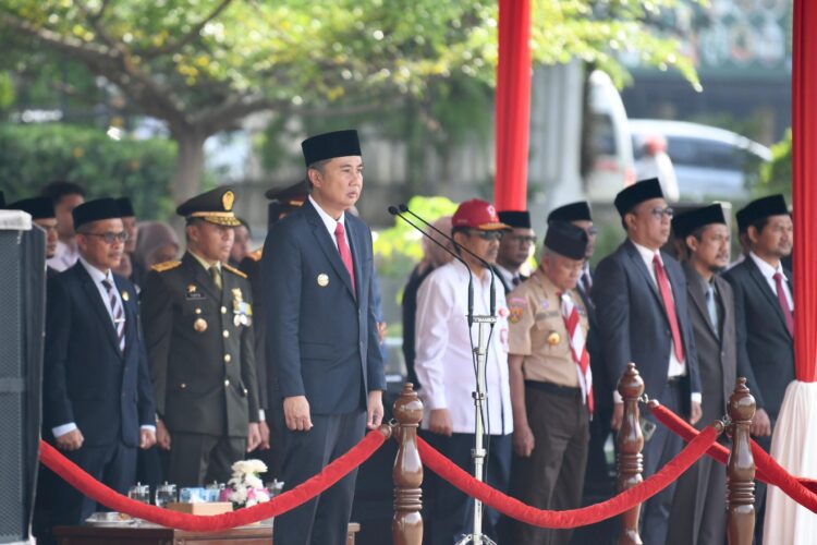 Bey Machmudin Pimpin Upacara Peringatan Hari Kesaktian Pancasila Bey Machmudin Pimpin Upacara Peringatan Hari Kesaktian Pancasila