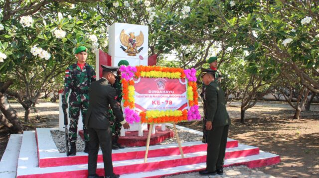 Sambut HUT Ke-79 TNI,Kodim 1601/Sumba Timur Gelar Ziarah Ke TMP Umbu Ndawa Kareuk