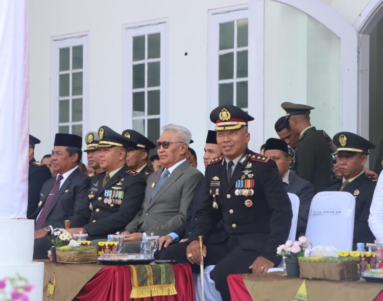 Kapolres Bima AKBP Eko Sutomo S.I.K.,M.I.K., Menghadiri Upacara HUT TNI KE- 79