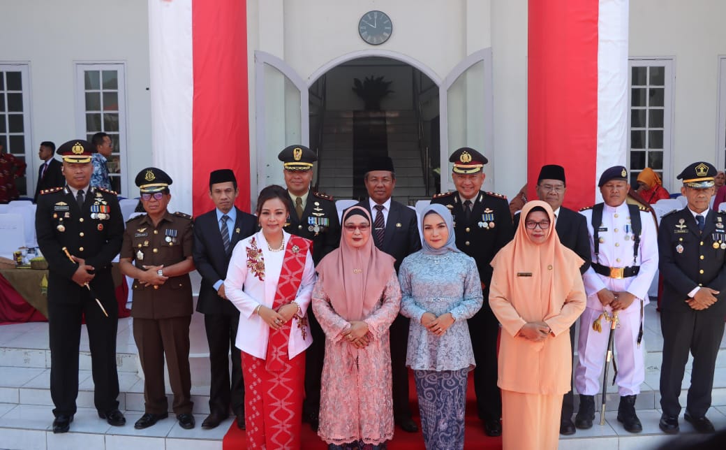 Kapolres Bima AKBP Eko Sutomo S.I.K.,M.I.K., Menghadiri Upacara HUT TNI KE- 79