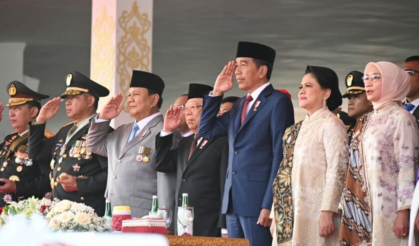 Presiden Jokowi Pimpin Upacara Peringatan HUT TNI ke-79 di Monas