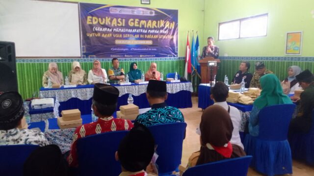 Dinas Perikanan dan Kelautan Gelar Program Sosialisasi GEMARI di SDN Plosorejo 1