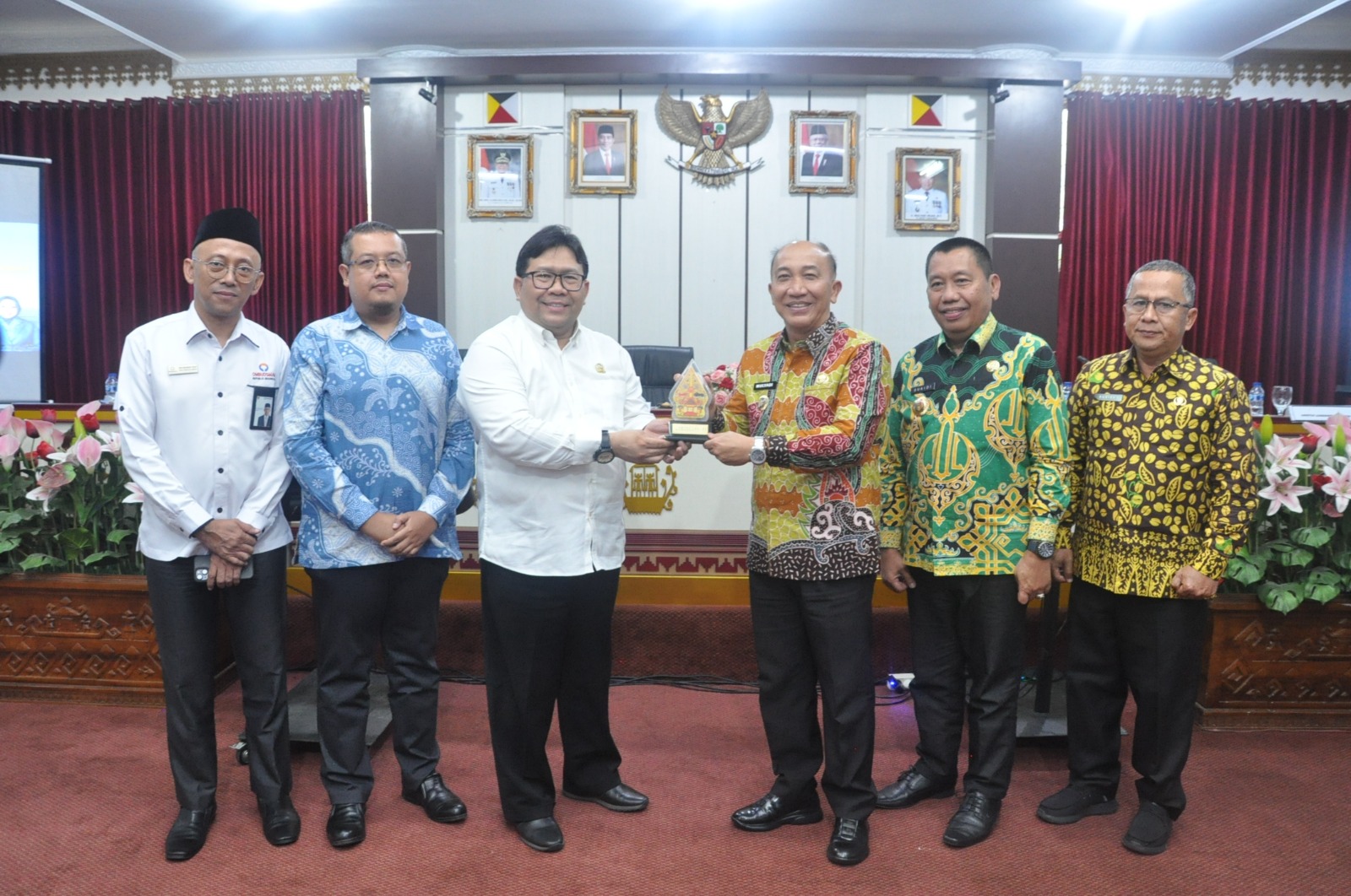 Pj. Bupati Tanggamus Menerima Kunjungan Kerja Dan Koordinasi Pimpinan Ombudsman RI Ke Kabupaten Tanggamus
