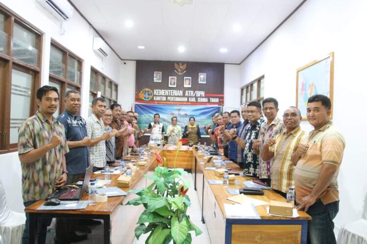 Dandim 1601/ST Diwakili Kasdim Menghadiri Undangan Sidang Gugus Tugas Reforma Agraria Kabupaten Sumba Timur