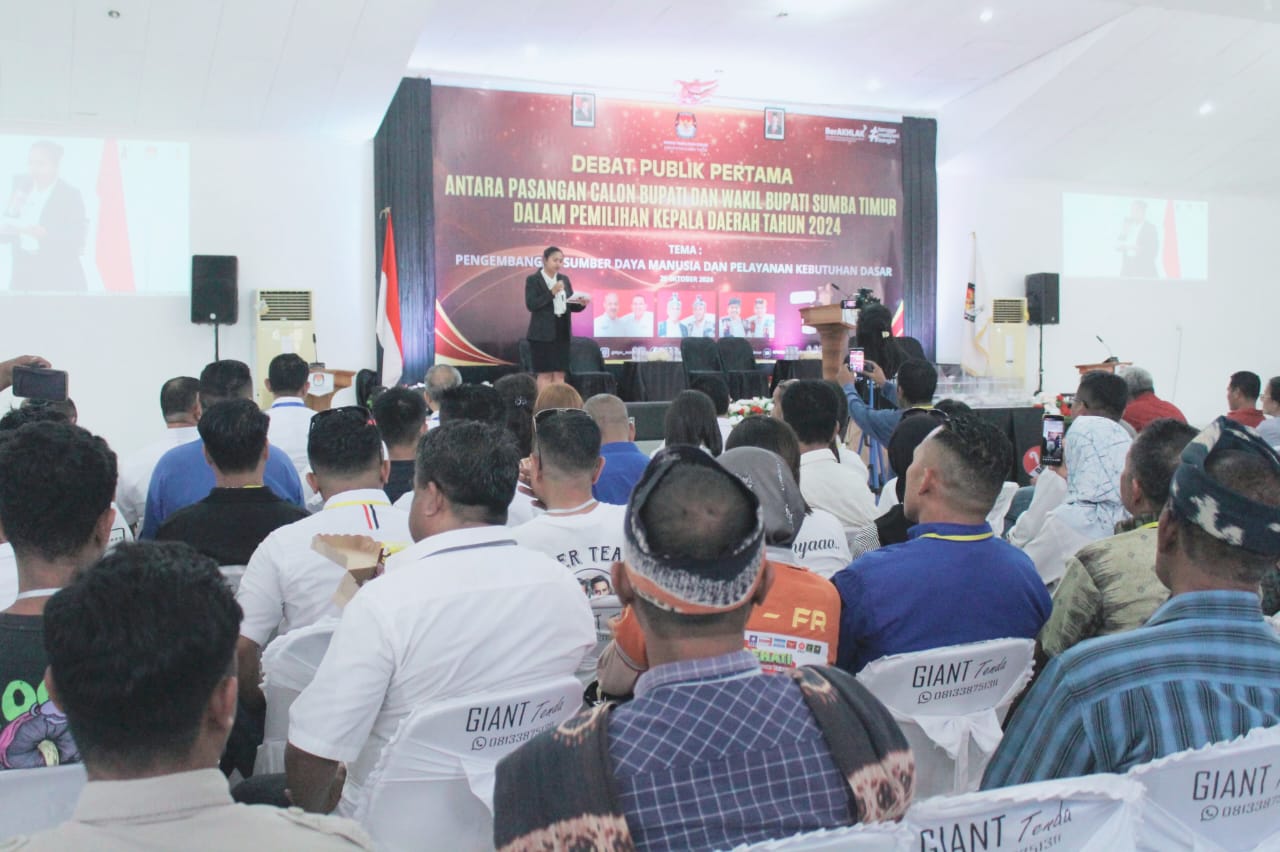 Kasdim 1610/ST Hadiri Debat Publik Pertama Paslon Bupati dan Cawabup Sumba Timur