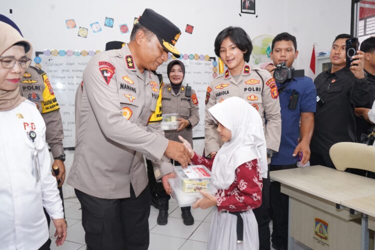 Dukung Program Nasional, Polda Kaltim Gelar Kegiatan Makan Bergizi Gratis di SDN 034 Balikpapan Utara