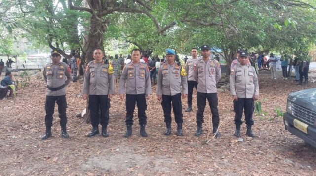Setelah Sumpah Adat, Kapolres Belu Ajak Warga Dua Desa ini Bersatu Jaga Kamtibmas Jelang Tahapan Inti Pilkada 2024