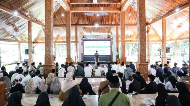 Hari Santri Nasional 2024, Pemkab Purwakarta Gelar Lomba Pemulasaraan Jenazah