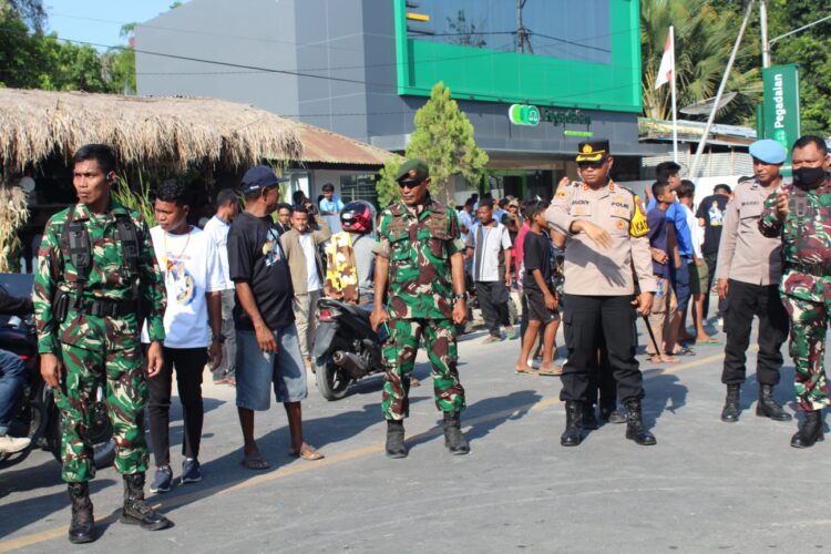 Kodim 1601/Sumba Timur dan Polres Sumba Timur Laksanakan Pengamanan Bersama Kampanye Akbar