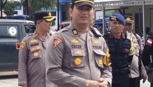 Kabag OPS Polres Sumba Barat Pimpin Apel Persiapan Pergeseran Pasukan untuk Pengamanan Debat Publik Pilkada Sumba Tengah