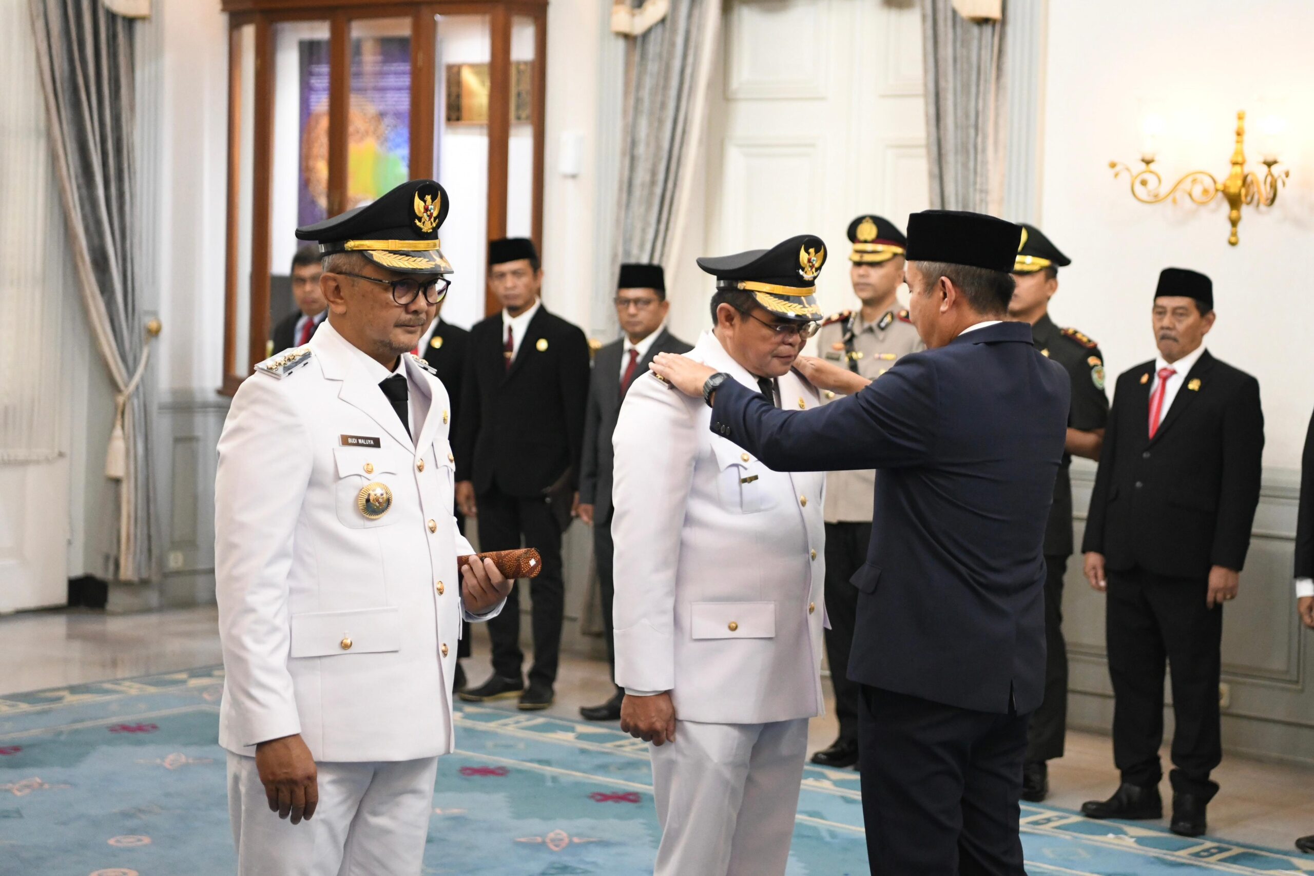 Bey Machmudin Lantik Penjabat Bupati Ciamis dan Kuningan