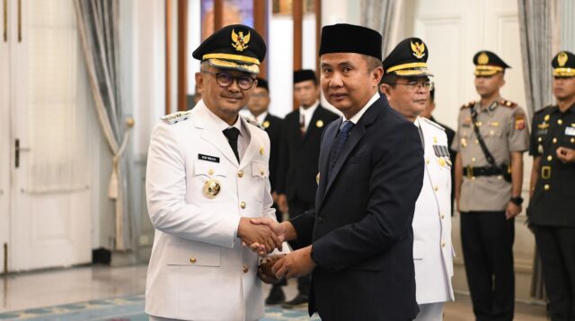 Bey Machmudin Lantik Penjabat Bupati Ciamis dan Kuningan