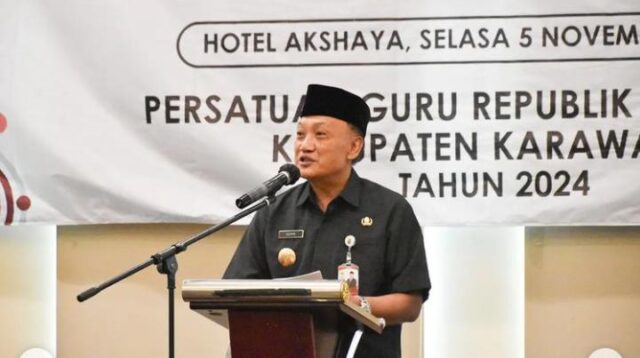 Pjs Bupati Teppy Membuka Konferensi Kerja Kabupaten IV PGRI Kabupaten Karawang tahun 2024