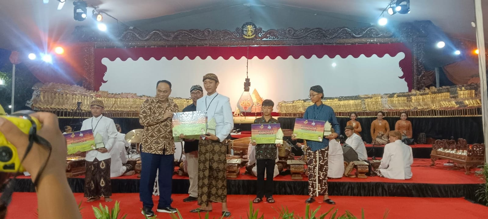 Rangga Muhammad Farhan Asal Karawang Jawa Barat Meraih Juara Ke 3 Festival Dalang Anak Nasional 2024