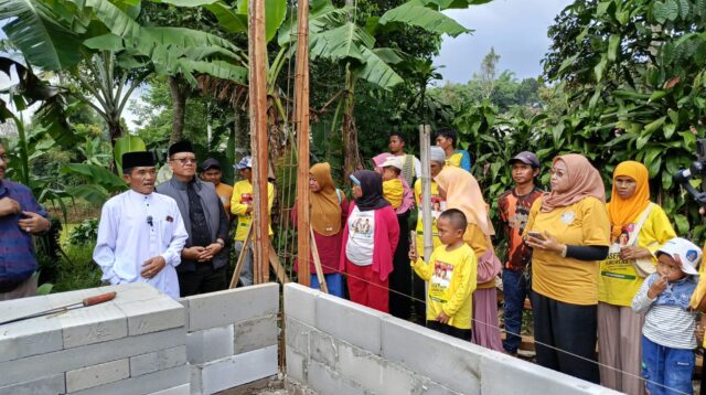 Asep Japar Buktikan Kepedulian Melalui Program Bedah Rumah untuk Wujudkan Sukabumi Berkah