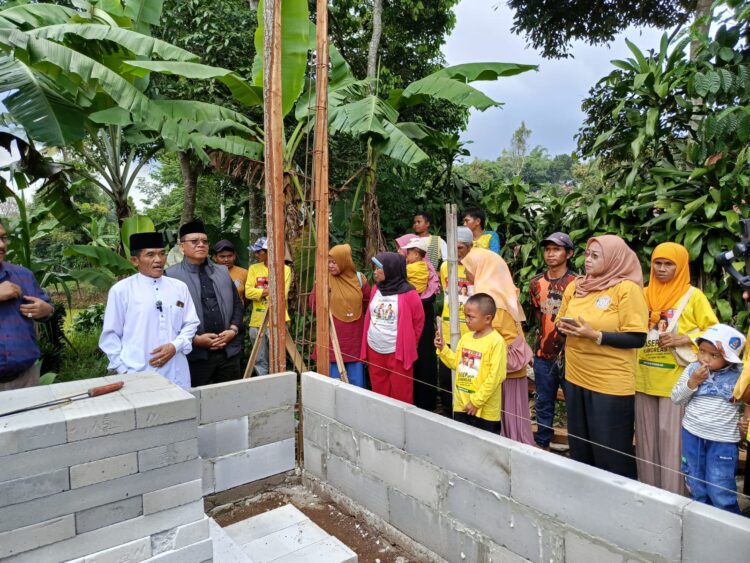 Asep Japar Buktikan Kepedulian Melalui Program Bedah Rumah untuk Wujudkan Sukabumi Berkah