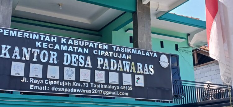 Kades Padawaras Di Duga Tidak Tahu Peraturan Tentang Bendera Merah Putih Yang Di Atur Undang Undang No 24-2009