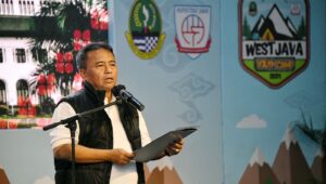 West Java Youth CAMP 2024, Sekda Jabar Herman Suryatman  Kukuhkan Siswa SMA/SMK sebagai Duta Integritas