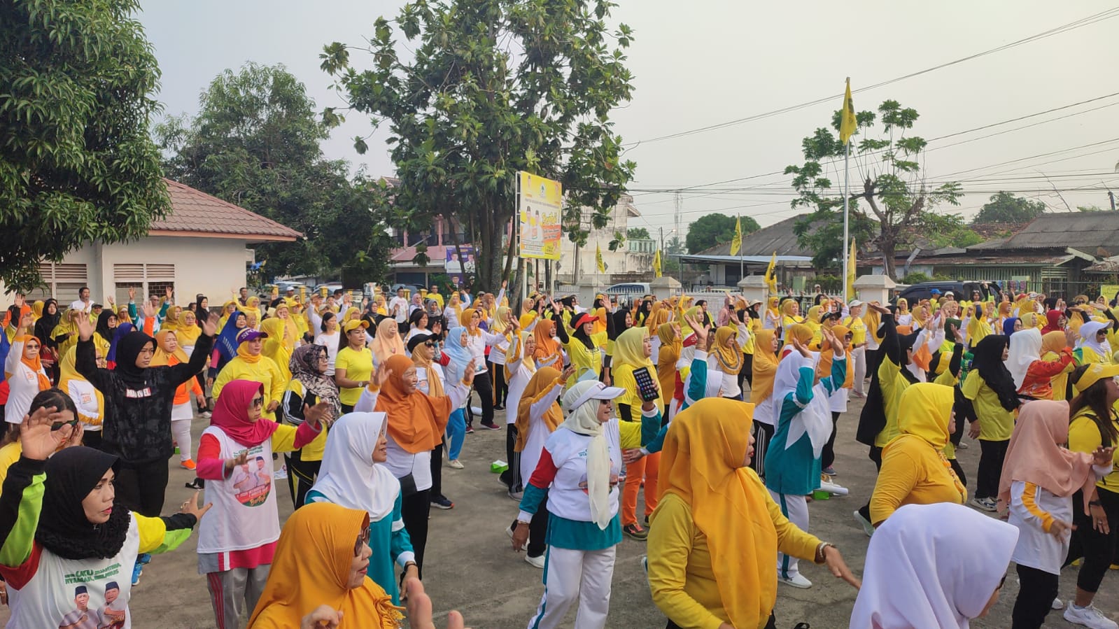 Peringatan HUT Golkar Ke 60 Kabupaten Ogan Komering Ulu Mengadakan Senam Partai Golkar