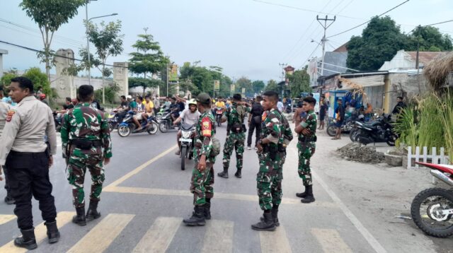 Pastikan Kampanye Akbar Berjalan Lancar, Personel Kodim 1601/Sumba Timur Bersama Polres Sumba Timur Laksanakan Pengamanan