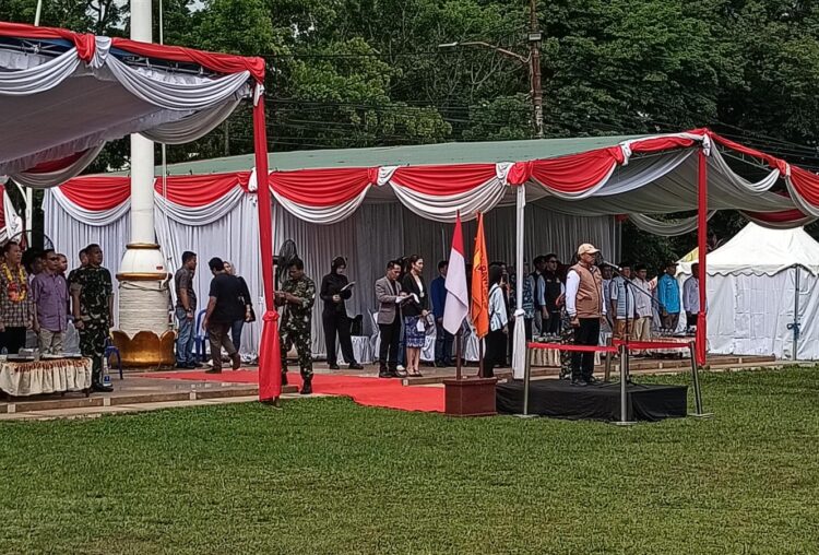 Pj Bupati Muara Enim Hadir Langsung Apel Siaga Pengawasan Pilkada 2024 di Muara Enim