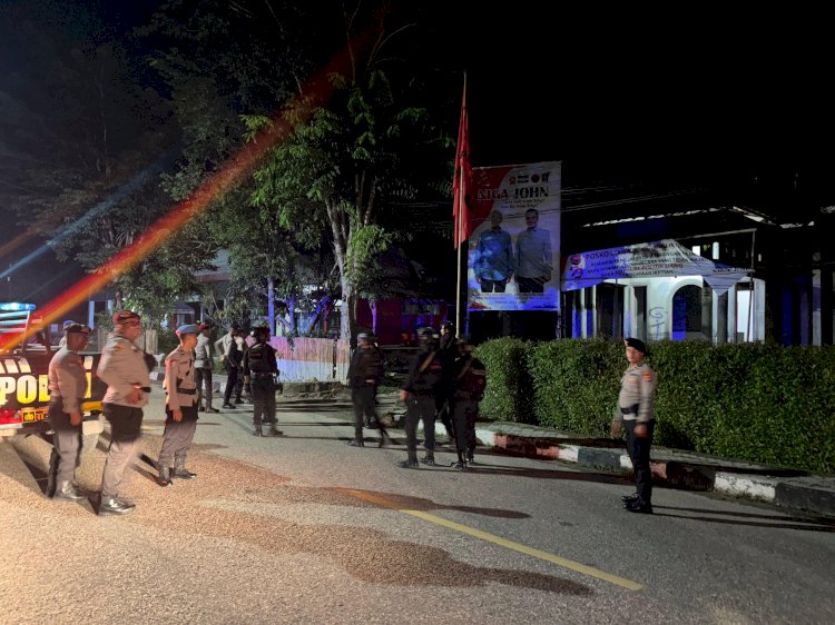 Personel BKO Polda NTT dan Satbrimobda NTT Intensifkan Patroli Antisipasi Gangguan Kamtibmas Jelang Pilkada 2024 di Sumba Barat