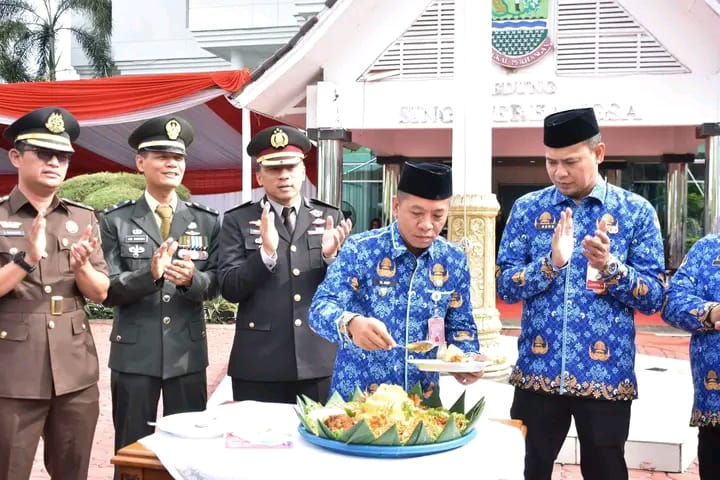 Pemda Karawang Gelar Upacara Peringatan Hari Korpri Tahun 2024