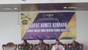 Kasdim 1601/Sumba Timur Hadiri Rapat Komite Keamanan Bandar Udara UMK Waingapu