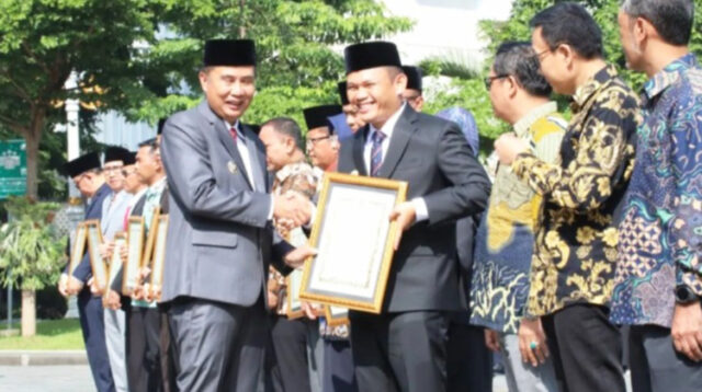 Pemerintah Kota Tasikmalaya Terima Penghargaan Implementasi Germas Tingkat Jabar