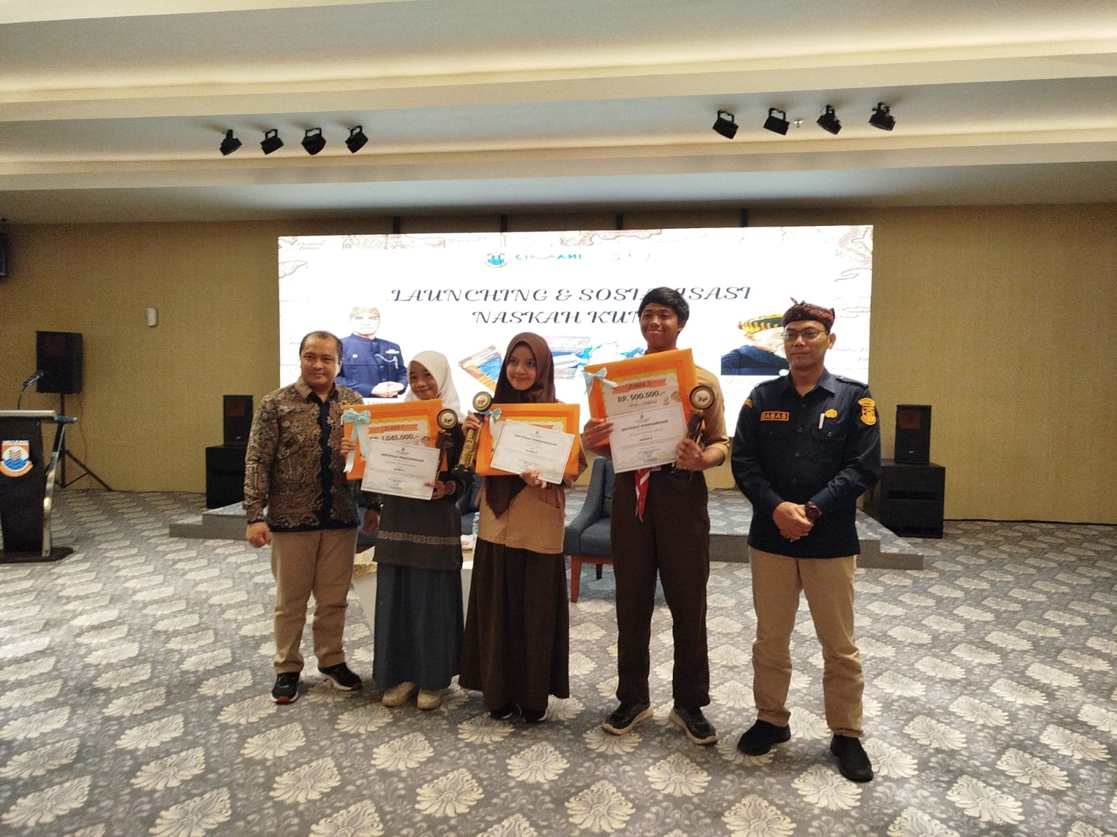 Dinas Arsip Daerah Kota Cimahi Meluncurkan Lima Buku Naskah Sunda Kuno