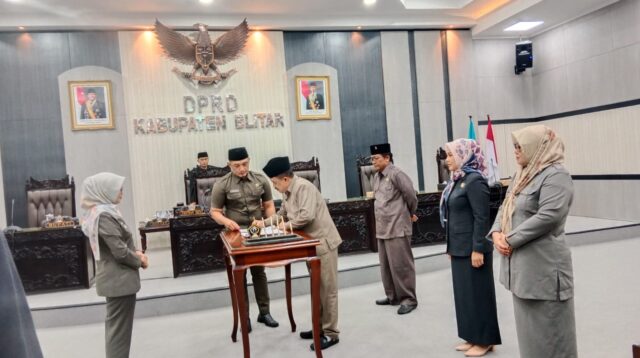 Tangapan Bupati Blitar atas Penetapan Ranperda dan Pamit di Sidang Paripurna DPRD
