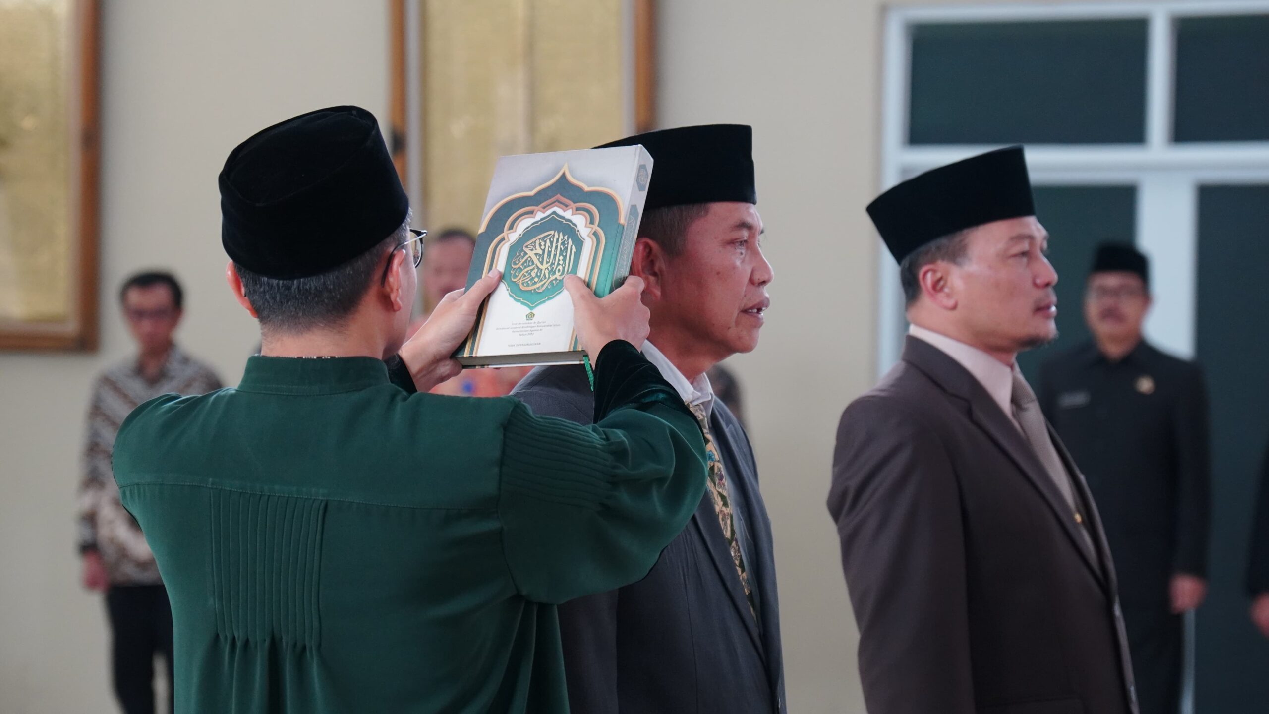 Bupati Dadang Supriatna Lantik Kadinsos Baru dan Ketua Dewan Pengawas PDAM