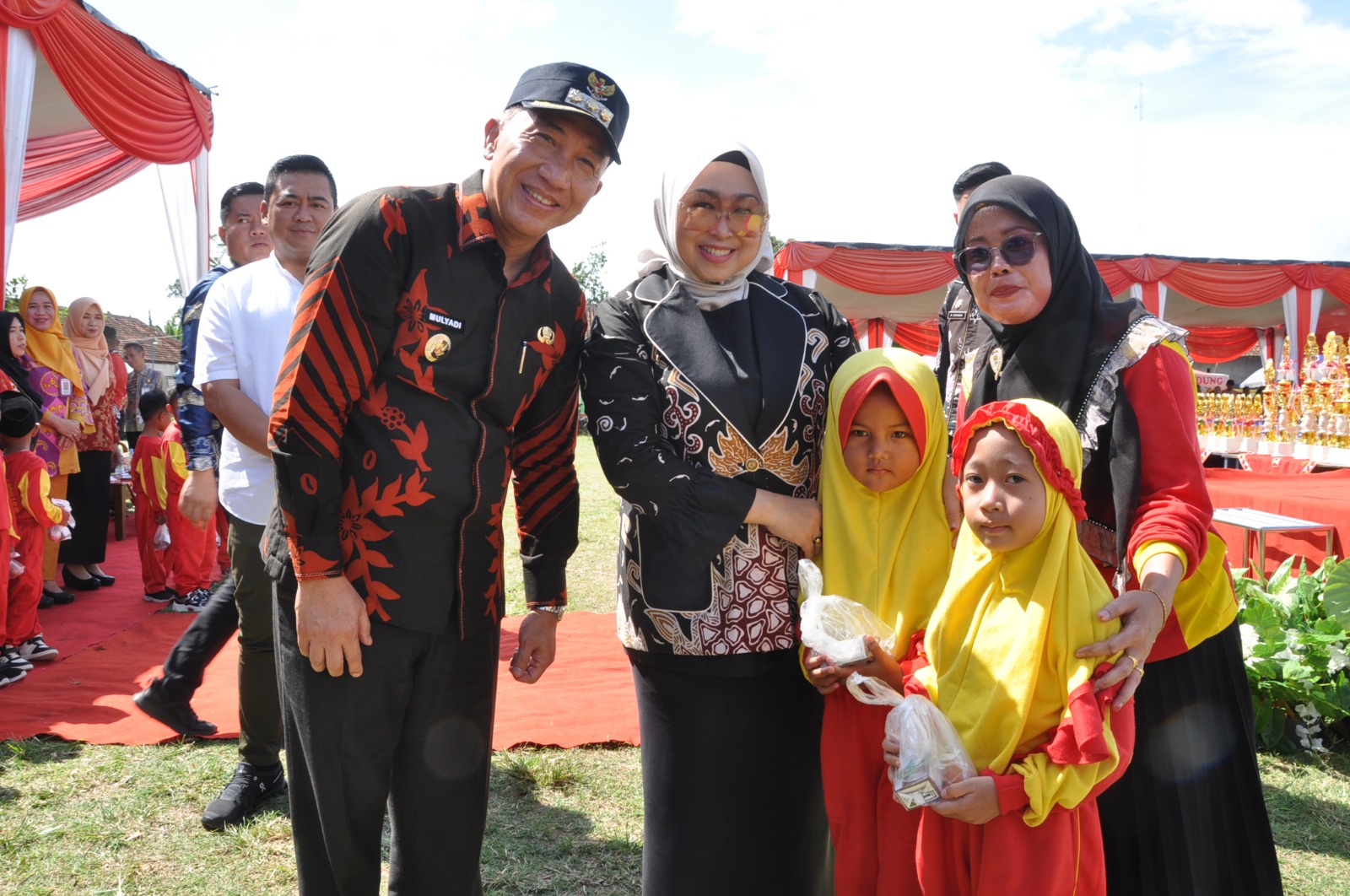 Diikuti 32 Tim, Pj. Bupati Tanggamus Mulyadi Irsan Buka Festival Drumband Satuan Pendidikan 2024 di Kecamatan Pugung