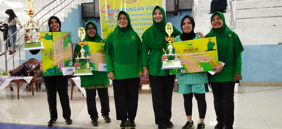 Dalam Rangka Hari Ibu Ke-97 Tahun 2024 Persit Kodim Lahat Gelar Pertandingan Voli Antar Anggota