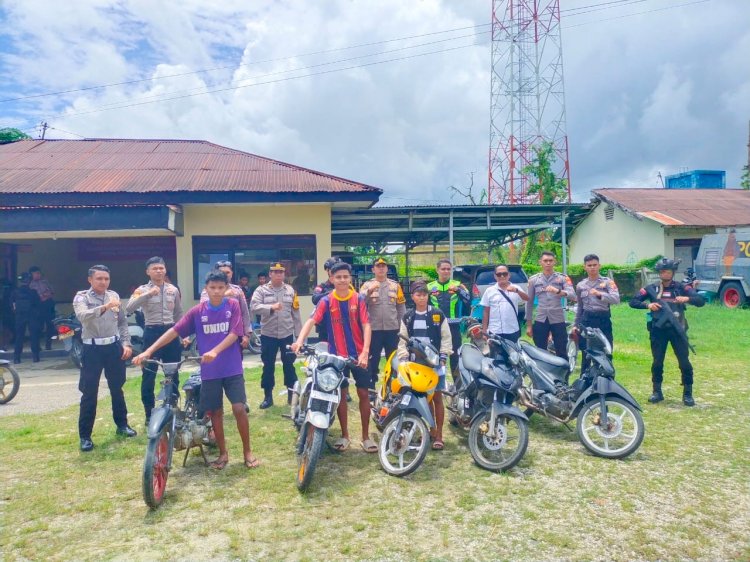 Polres Sumba Barat Laksanakan Penertiban Motor Berkenalpot Brong di Kabupaten Sumba Tengah Pasca Pilkada 2024 Polres Sumba Barat Laksanakan Penertiban Motor Berkenalpot Brong di Kabupaten Sumba Tengah Pasca Pilkada 2024